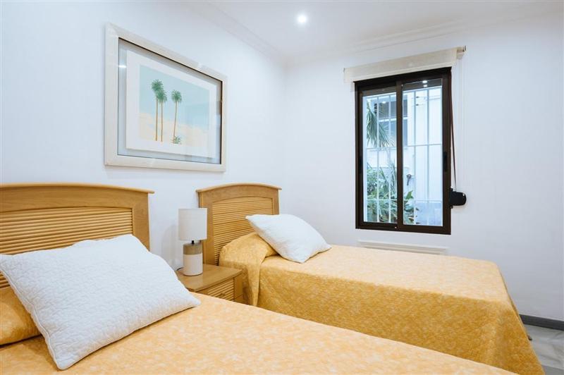 Apartamento Atanasio Barron- Free Parking Séville Extérieur photo